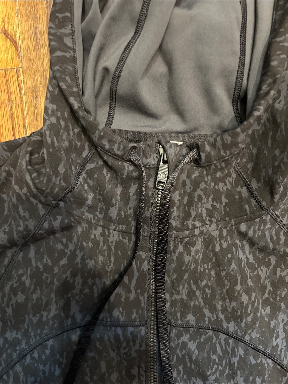 lululemon athletica Black Patterned Hooded Utility Jacket - Picture 6 of 10